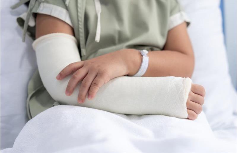 Phục hồi chức năng sau bó bột gãy xương cẳng tay ở trẻ em